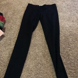 Woman’s petite crown and ivy jeggings